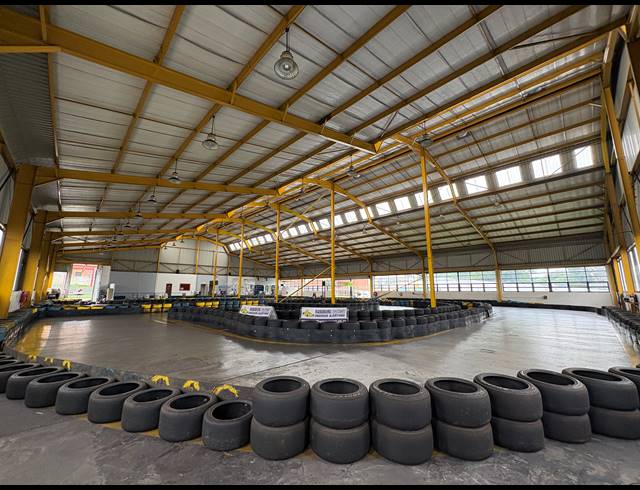 2,100M² WAREHOUSE FOR SALE IN STRIJDOMPARK